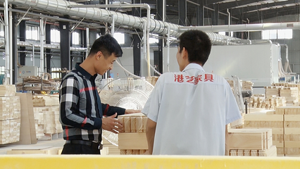 【落實&ldquo;三個推進年&rdquo;】港藝家具:首批入園 率先投產(chǎn)